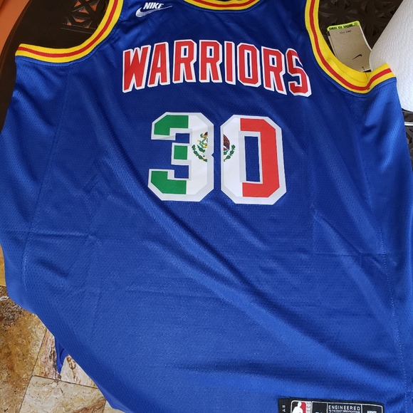 Basketball jerseys - Picture 4 of 5
